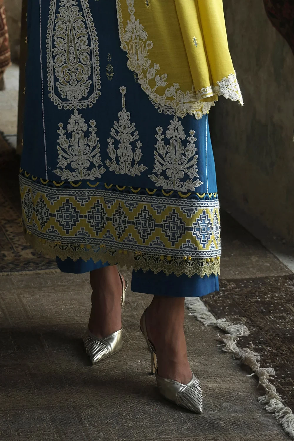 3 Piece Embroidered Khaddar Suit with Embroidered Khaddar Dupatta - W-FB-CW-26-4