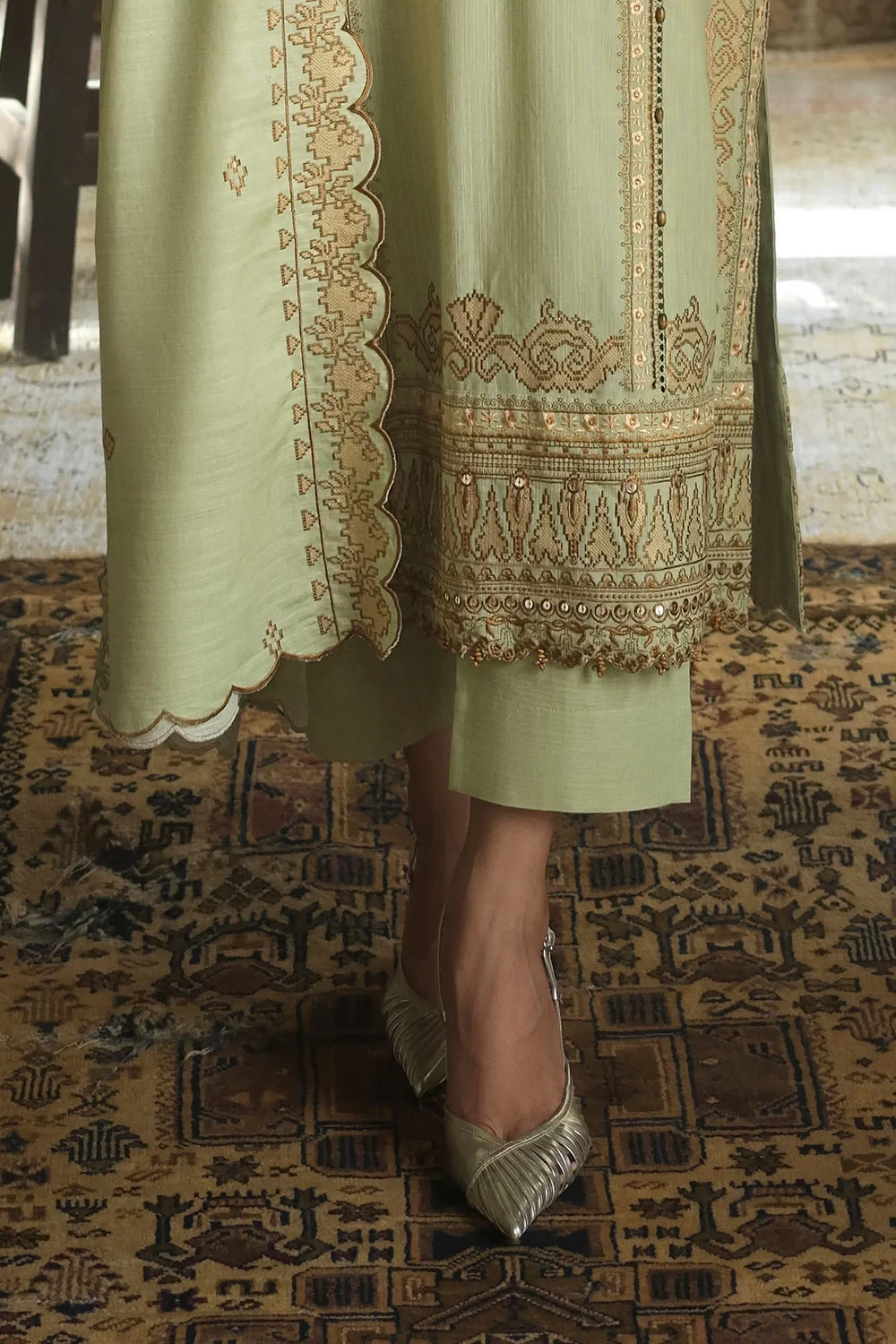 3 Piece Embroidered Khaddar Suit with Embroidered Khaddar Dupatta - W-FB-CW-26-4