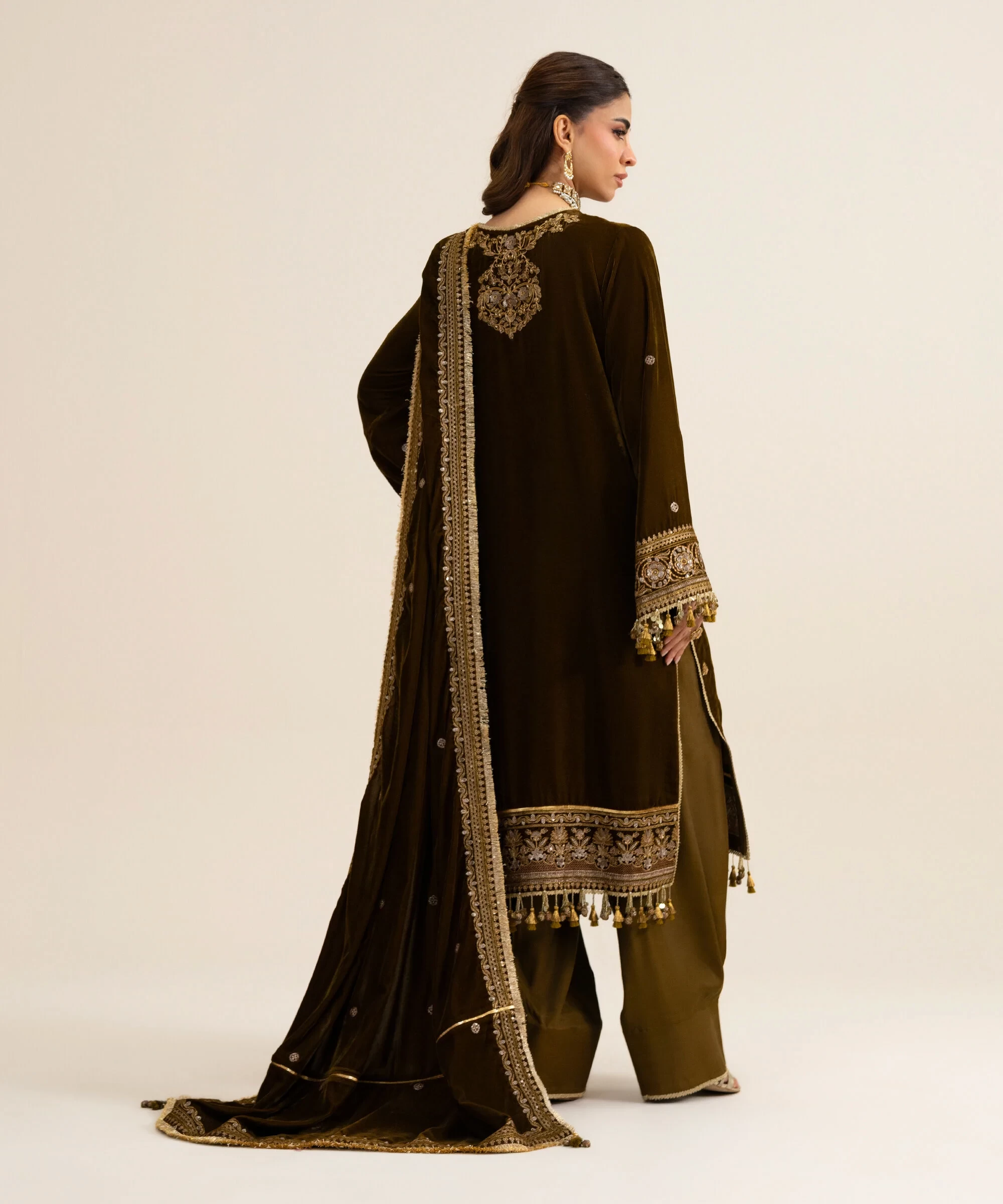 3 Piece - Embroidered Velvet Suit - U3PELX26V923