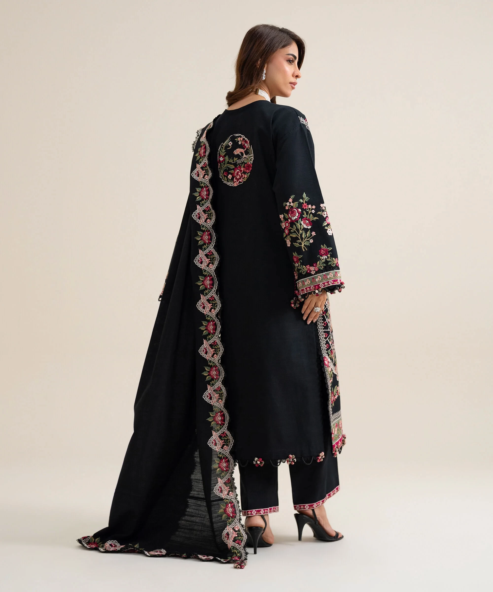 3 Piece - Embroidered Basic Khaddar Suit - U3PELX26V937