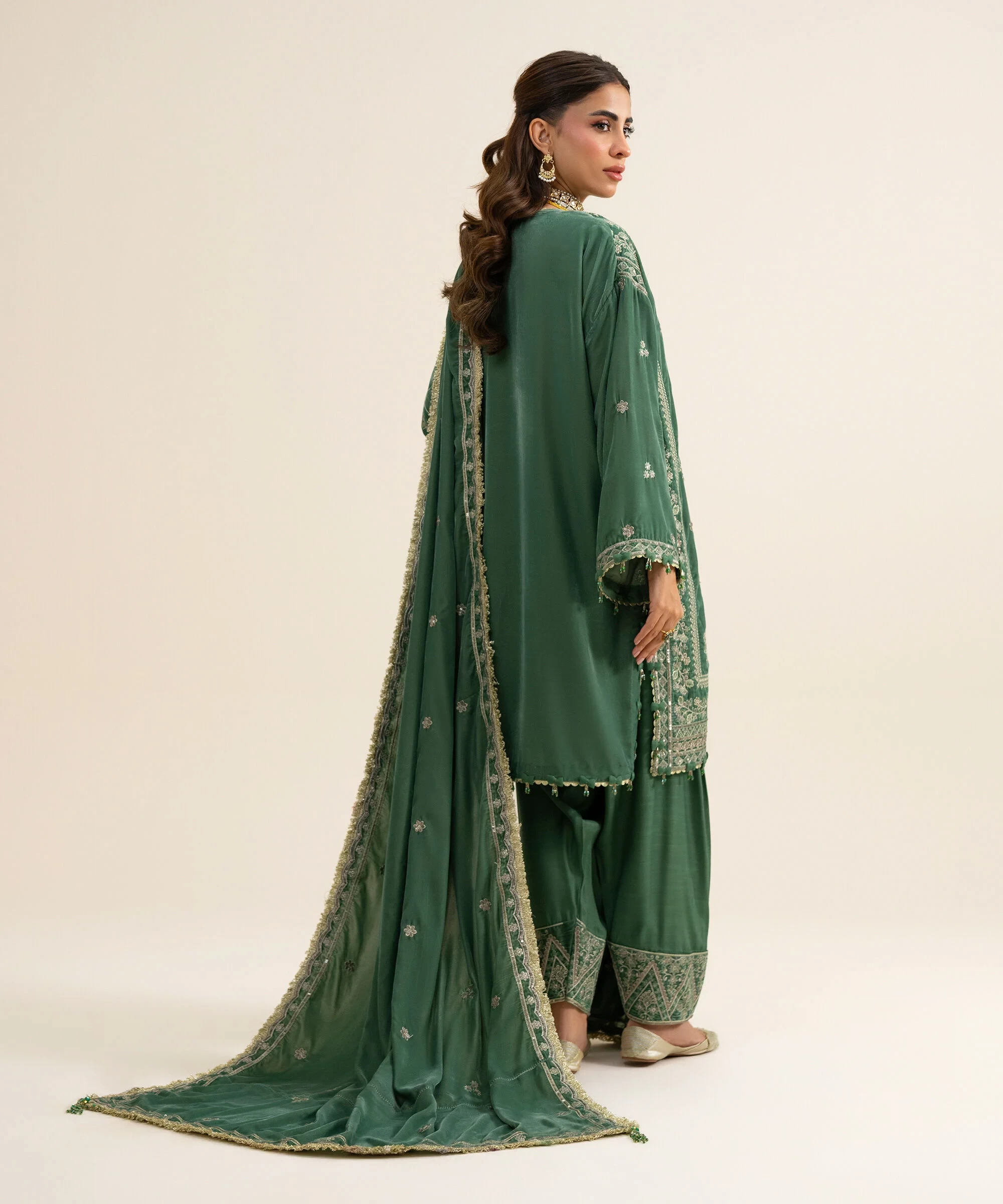 3 Piece - Embroidered Velvet Suit - U3PELX26V924