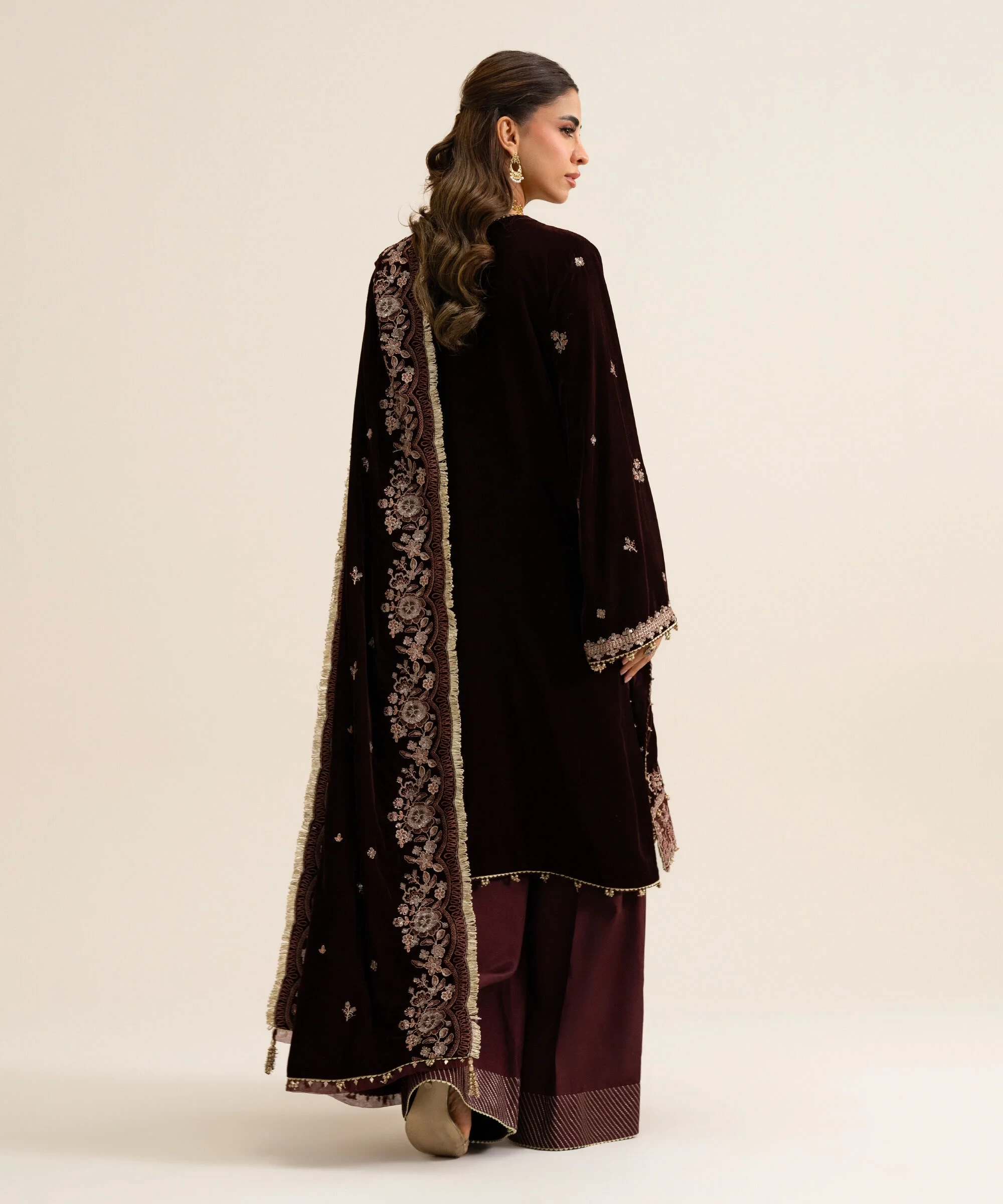 3 Piece - Embroidered Velvet Suit - U3PELX26V921