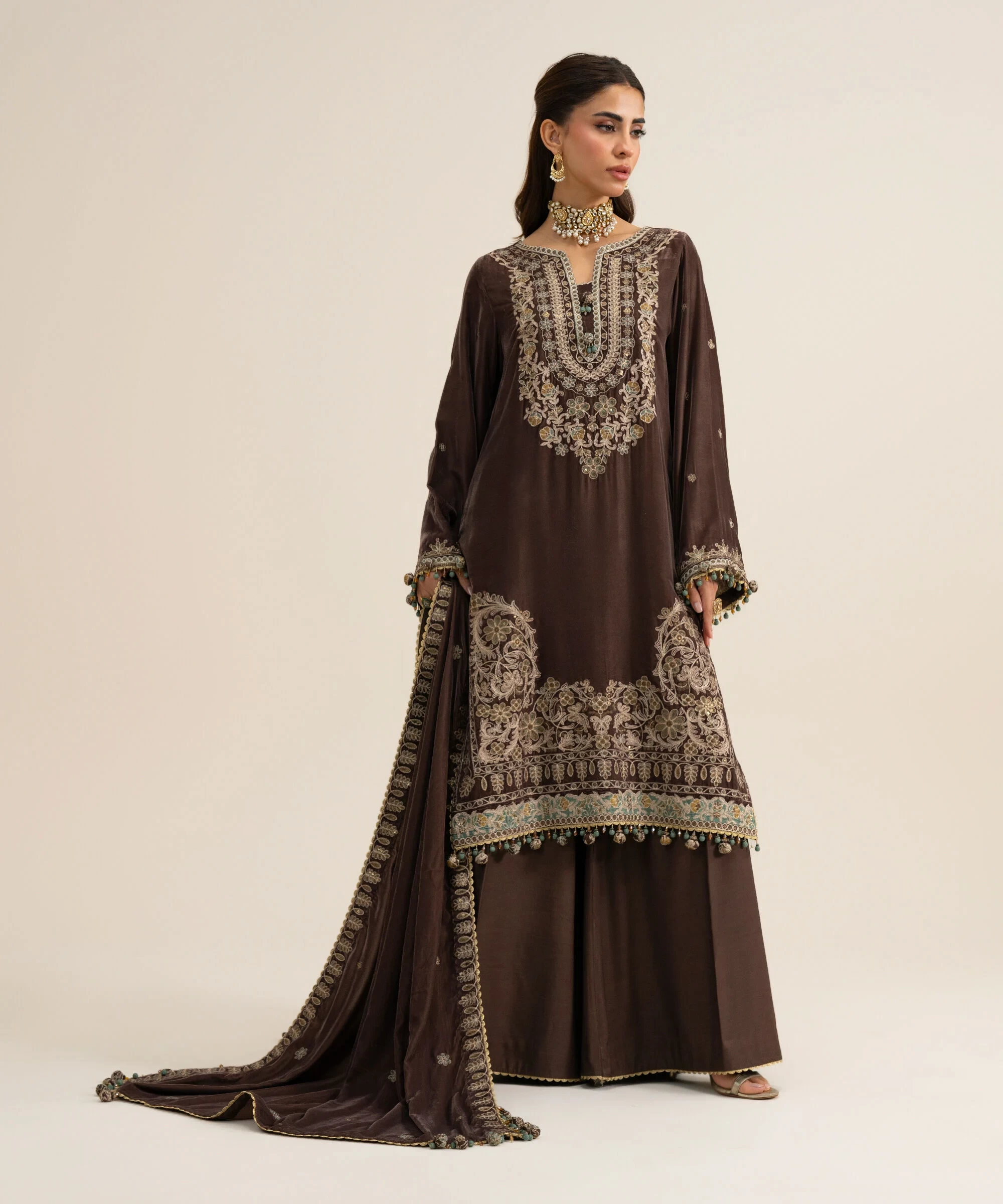 3 Piece - Embroidered Velvet Suit - U3PELX26V919