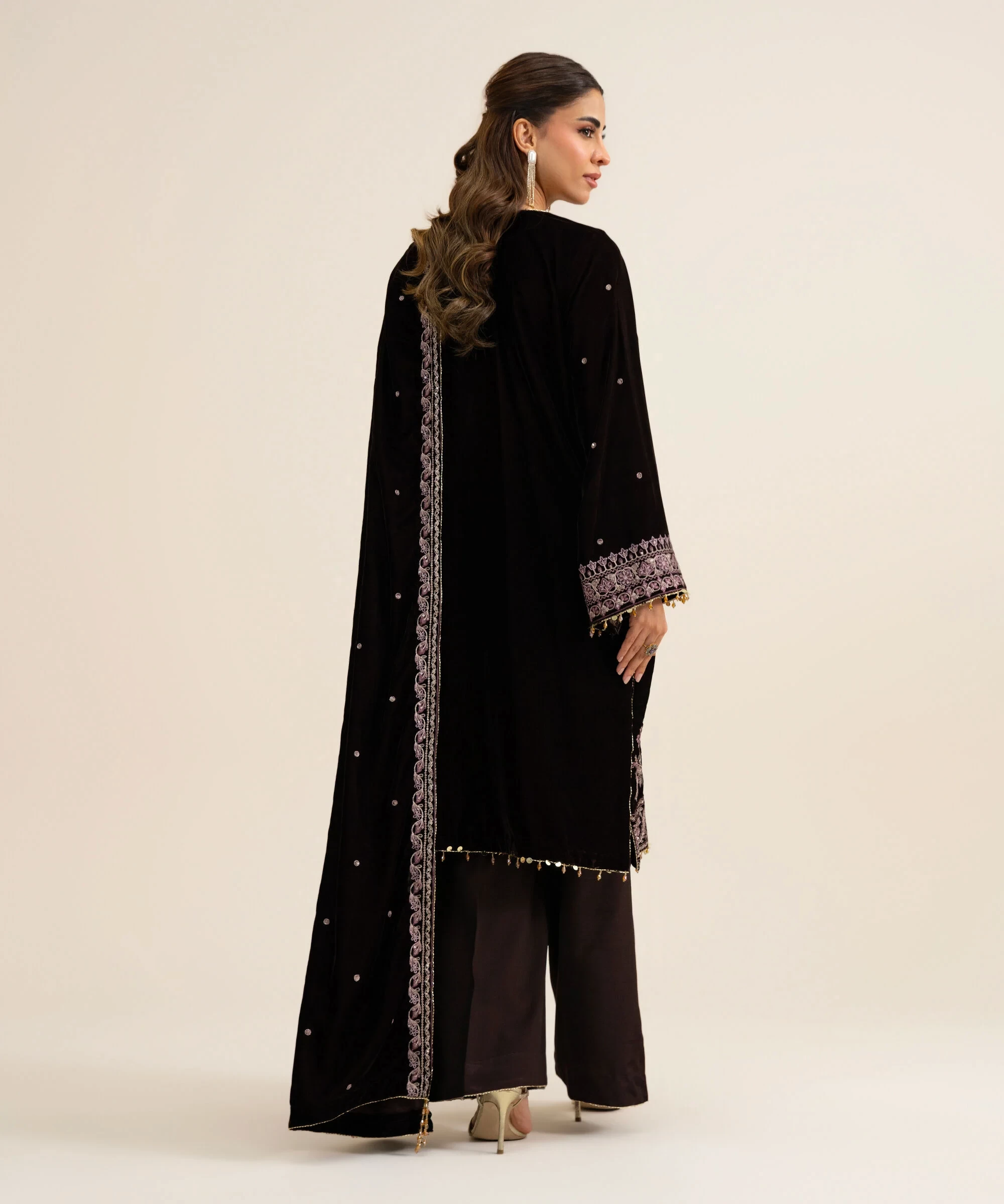 3 Piece - Embroidered Velvet Suit - U3PELX26V918