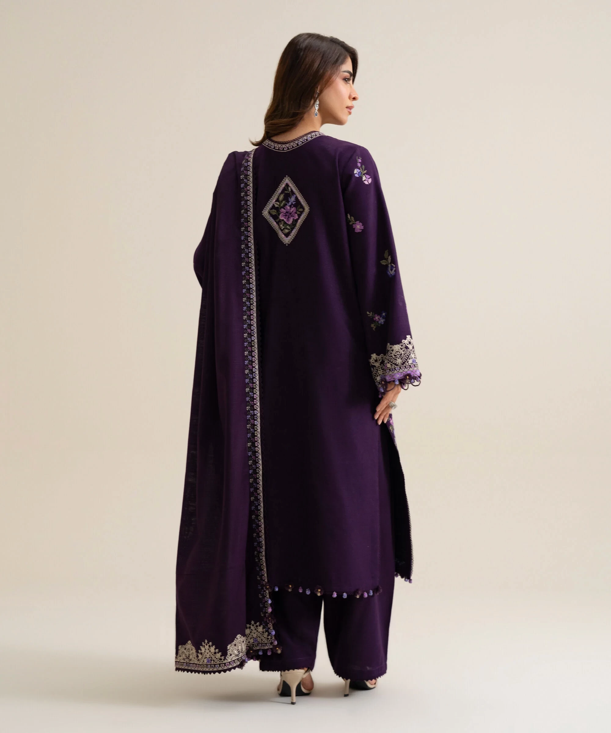 3 Piece - Embroidered Basic Khaddar Suit - U3PELX26V936