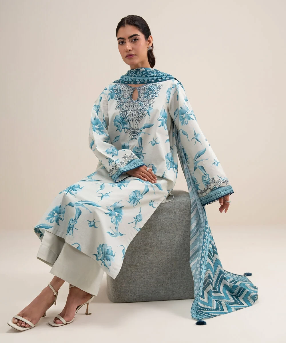 3 Piece - Embroidered Lawn Suit - 2DEDYS26V643