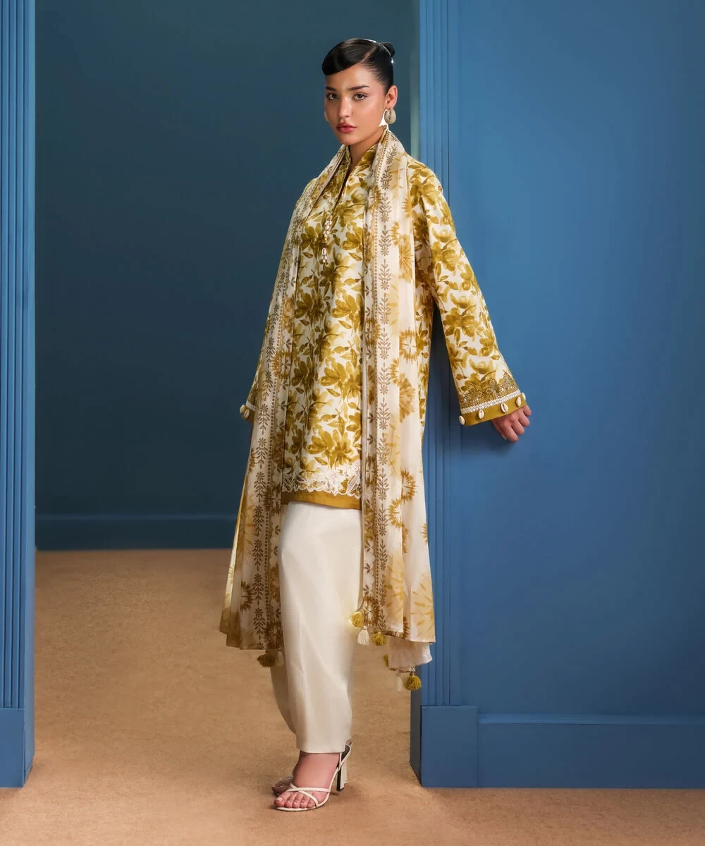 3 Piece - Embroidered Lawn Suit - 3PEDYS26V640