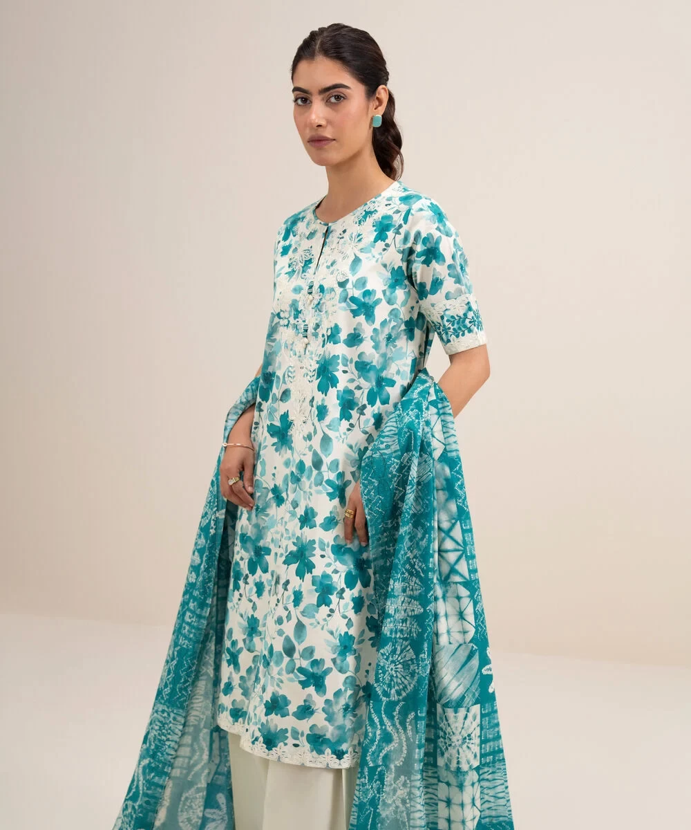 3 Piece - Embroidered Lawn Suit -  3PEDYS26V637