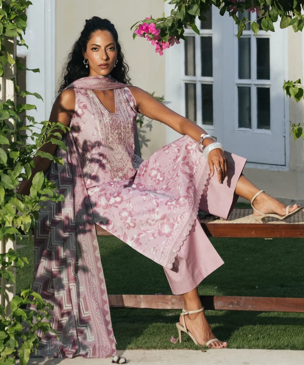 3 Piece - Embroidered Lawn Suit - 2DEDYS26V642