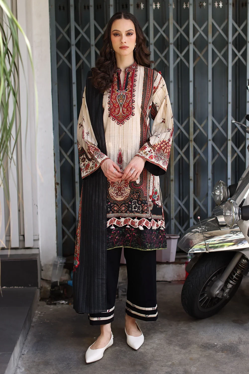 3 Piece Printed Khaddar Suit with Printed Khaddar Dupatta - W-FB-WIN-26-485736
