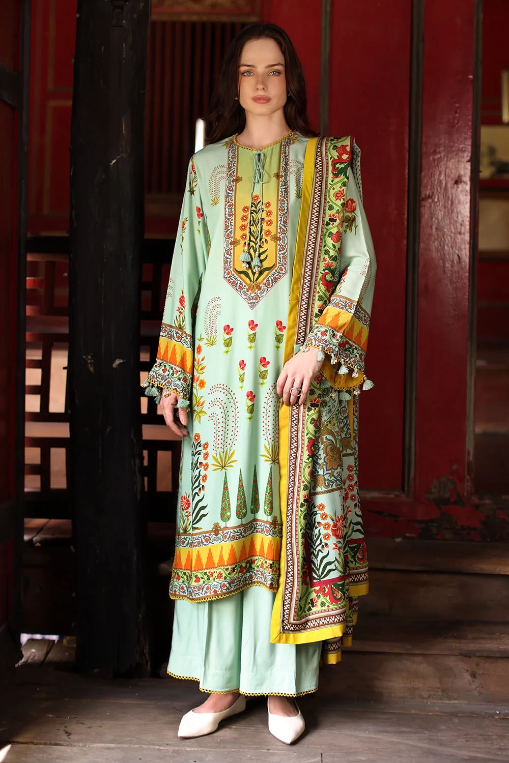 3 Piece Printed Linen Suit with Printed Linen Dupatta - W-FB-WIN-26-485750