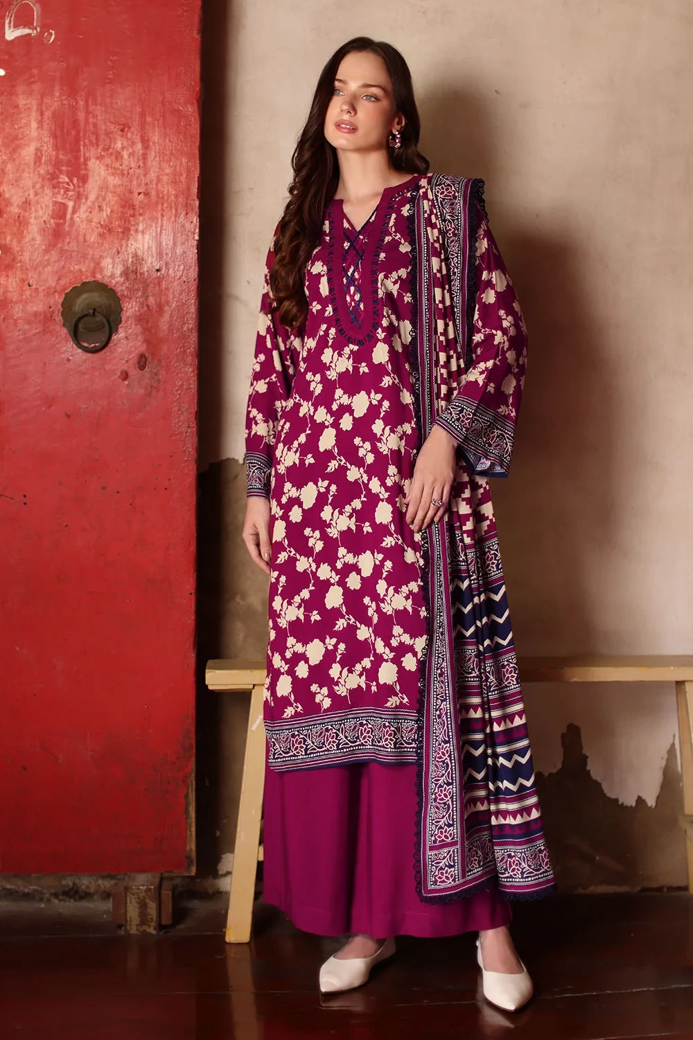 3 Piece Printed Linen Suit with Printed Linen Dupatta - W-FB-WIN-26-485748