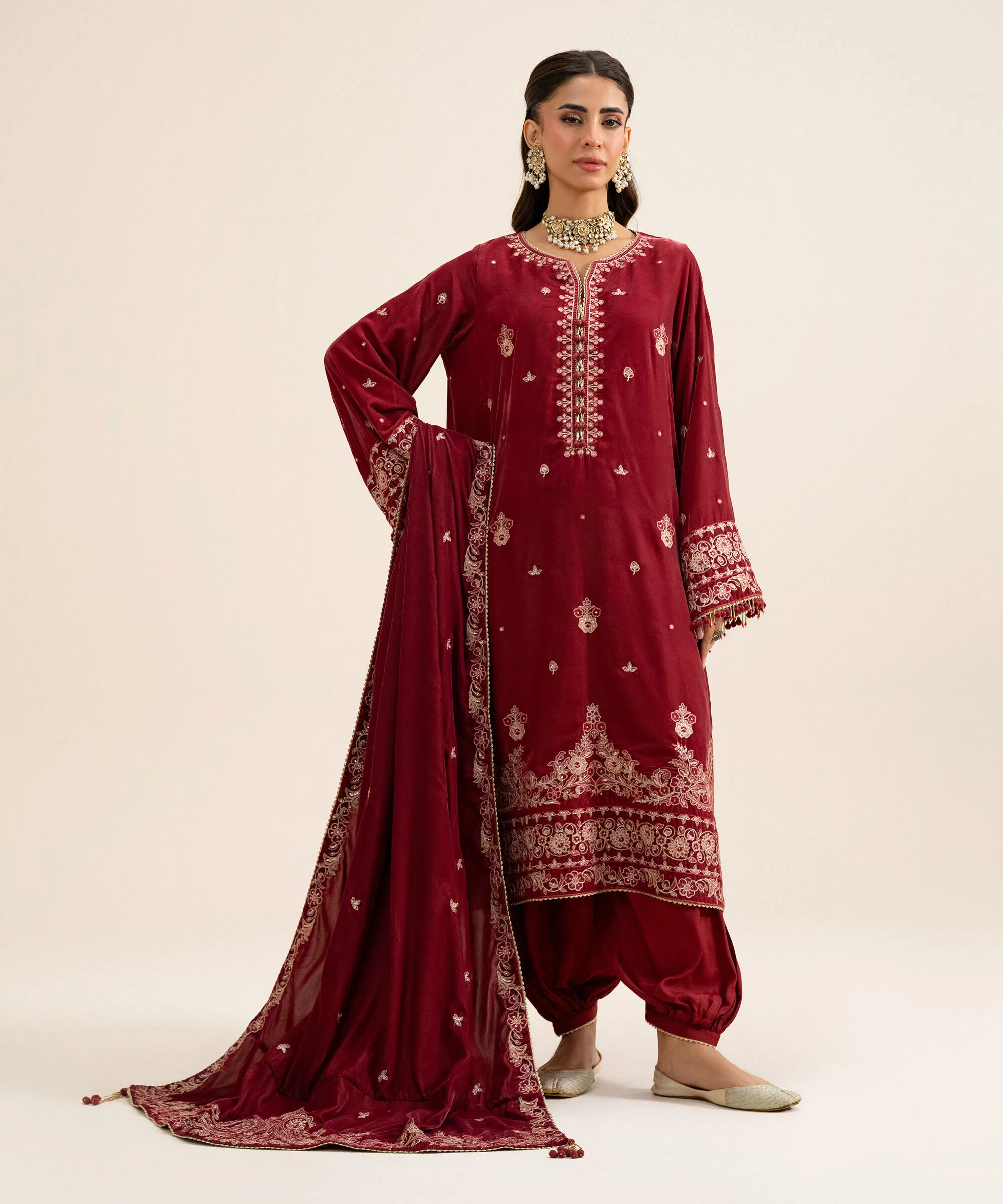 3 Piece - Embroidered Velvet Suit - U3PELX26V920